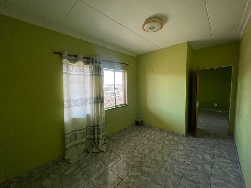 Urgent Sale - 2 Bedroom Apartment for Sale - Photo 5