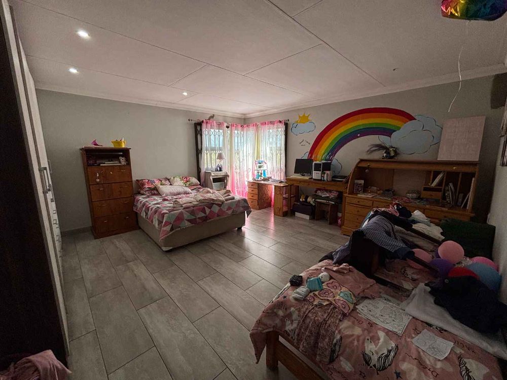 Second bedroom (second house) 