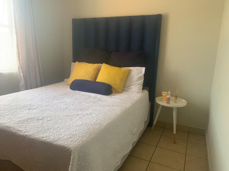 Your New Home Awaits: Modern 2-Bedroom, Great Access! - Photo 6