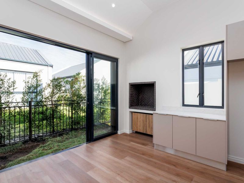 Modern Winelands Living in a Thoughtfully Designed Three-Bedroom Home - Photo 5