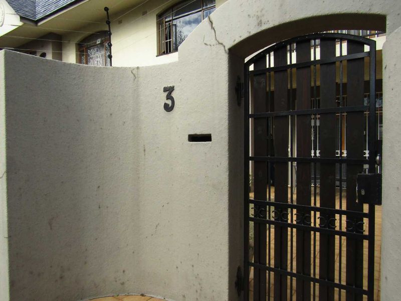 The Perfect Lock Up and Go well Located - Photo 2