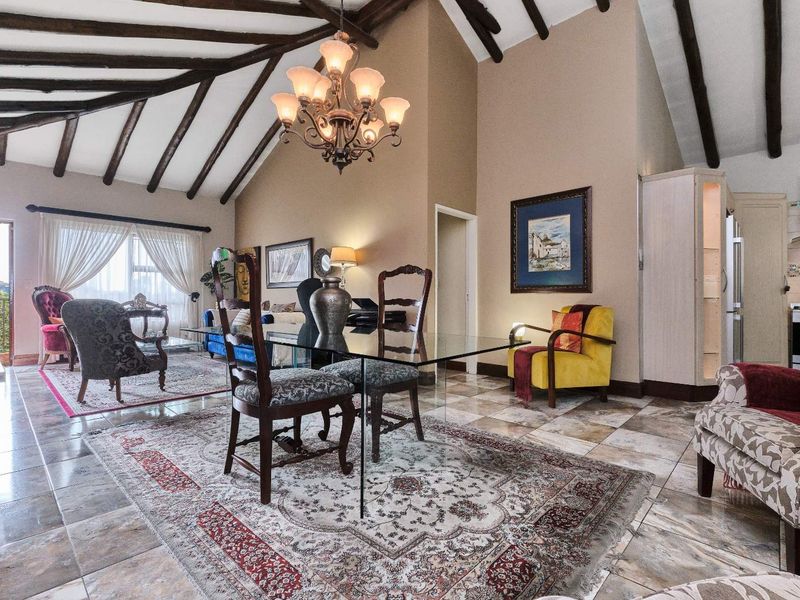 Stylish townhouse living. - Photo 3