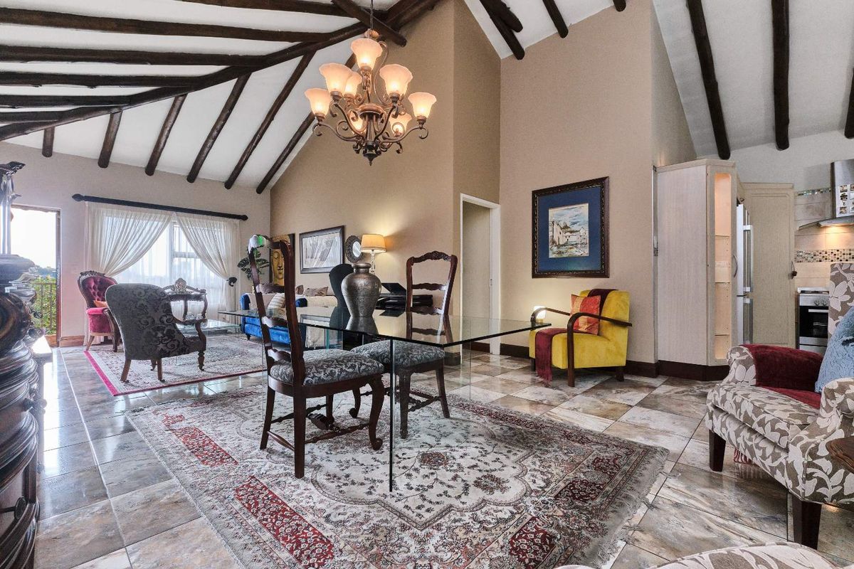 Stylish townhouse living. - Photo 3