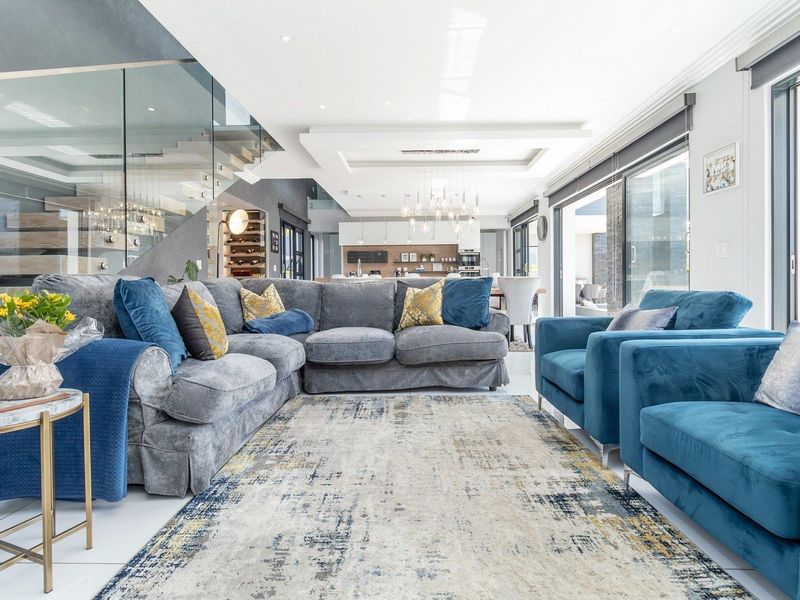 Experience the epitome of luxury family living - Photo 7