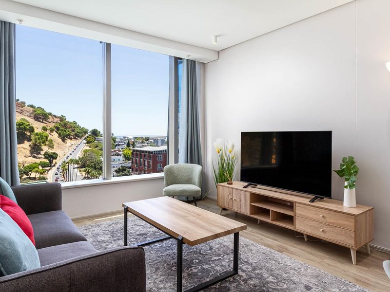 SUNNY AND BRIGHT - Photo 4