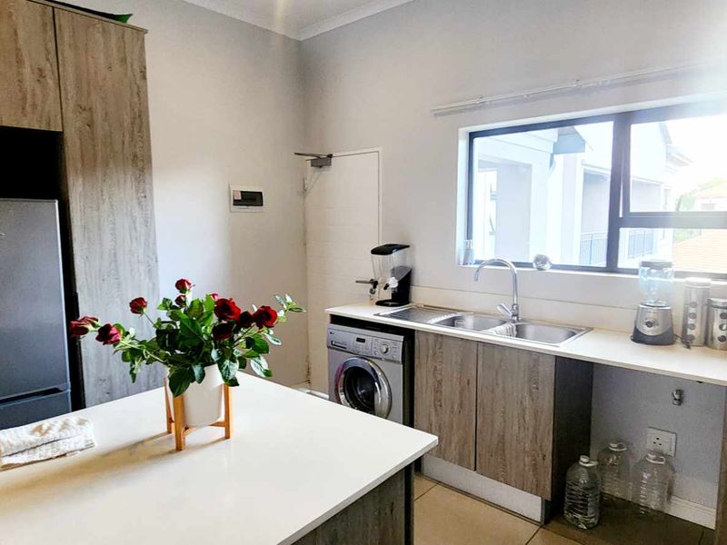 2 Bedroom  Apartment in the heart of Morningside for sale - Photo 6