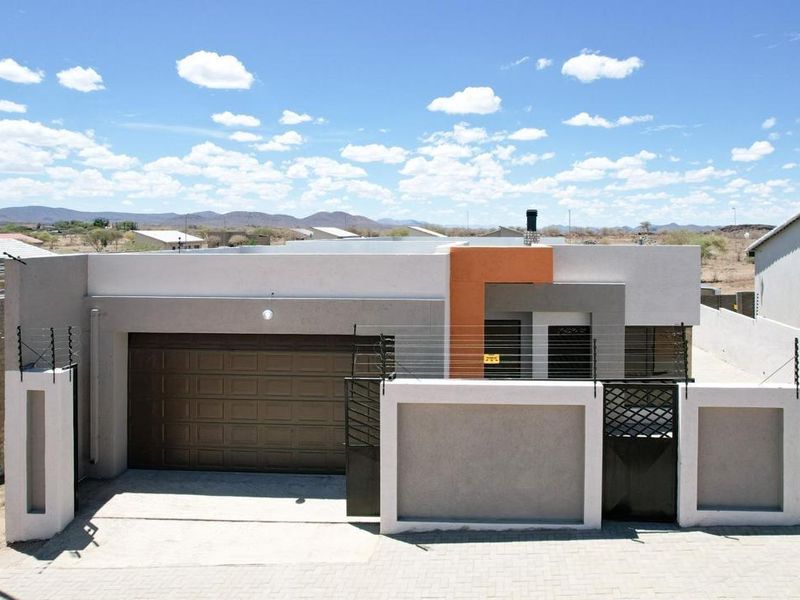 FOR SALE: Stunning 3-Bedroom Home in Okahandja, Dolerite Ridge (Extension 7) – N$1,750,000 - Photo 2