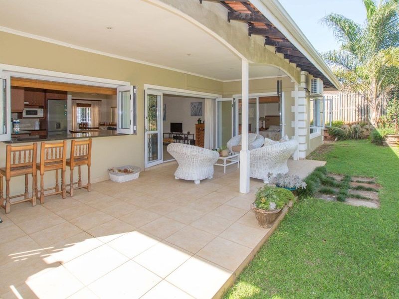 DURBAN NORTH - 2 BEDROOM STEPLESS PET FRIENDLY SIMPLEX - Photo 2