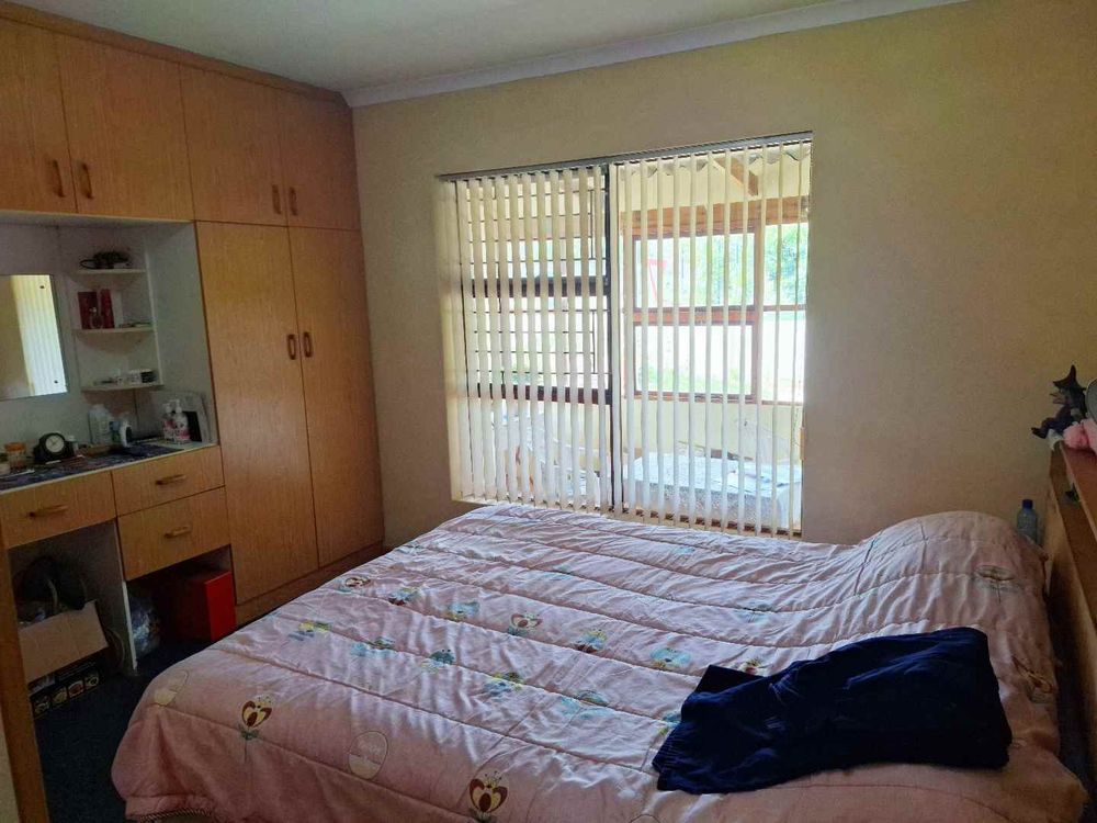 Main bedroom with bic and en-suite bathroom