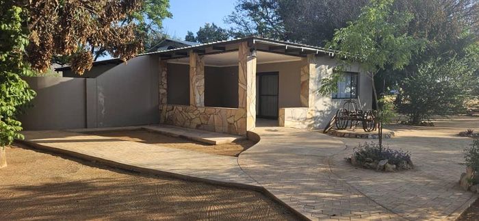 Property #2556869, Mixed Use For Sale in Otavi Central