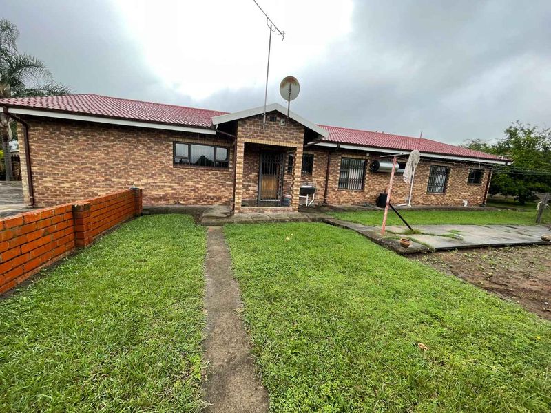 Beautiful Family Home for Sale - Photo 3