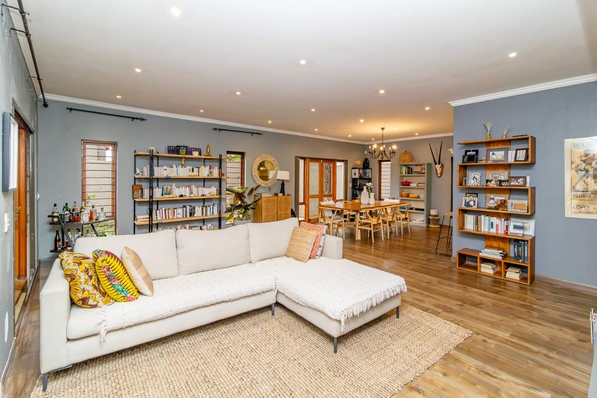 Spacious Family Cluster in Secure Estate! - Photo 5