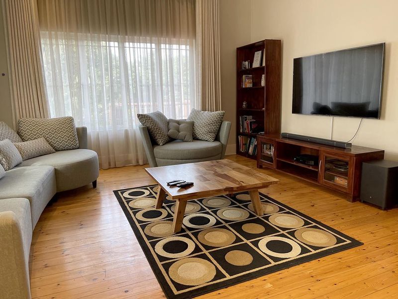 Lovely Spacious Pet Friendly Apartment - Photo 6