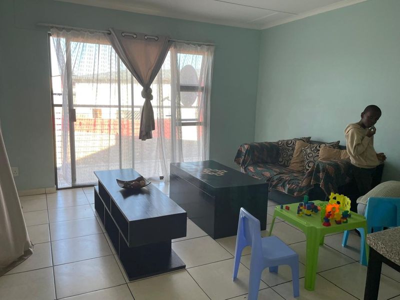 "Charming 2-Bedroom Home with Balcony BBQ - Only N$665,000!" - Photo 4