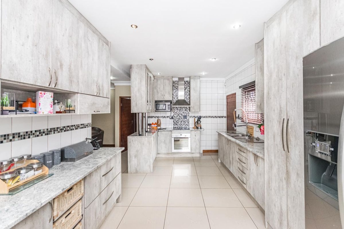 Your contemporary haven awaits - Photo 4