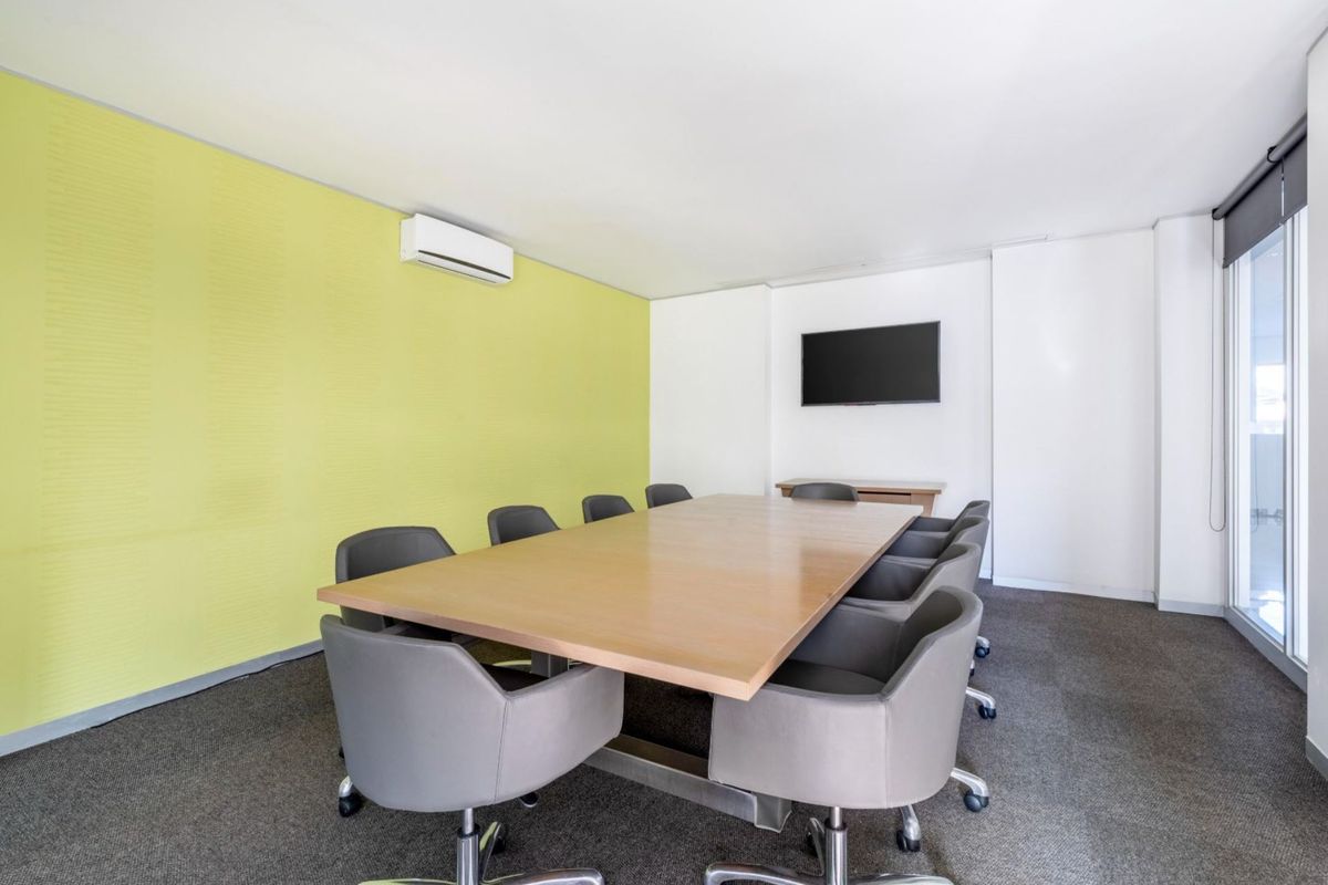 Private office space for 5 persons in Regus East Rand Stoneridge - Photo 5