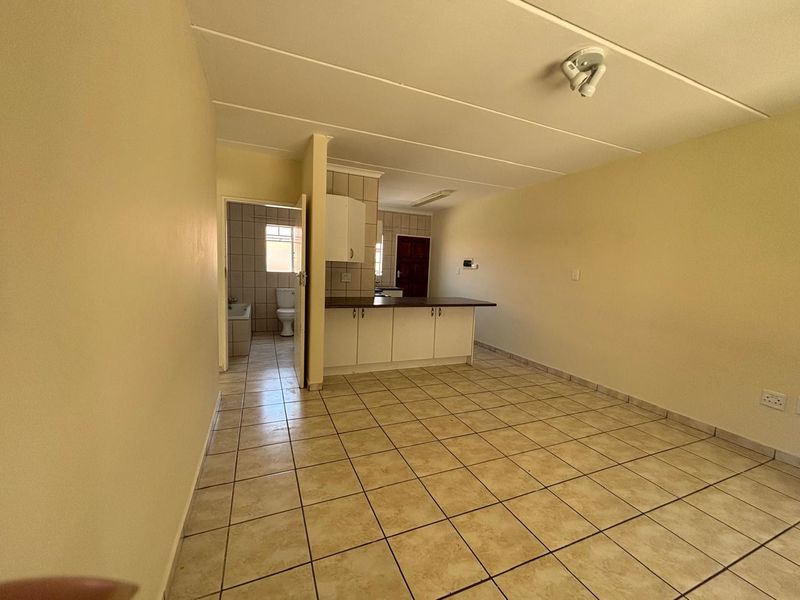 2 Bedroom Unit for sale in Boksburg - Photo 6