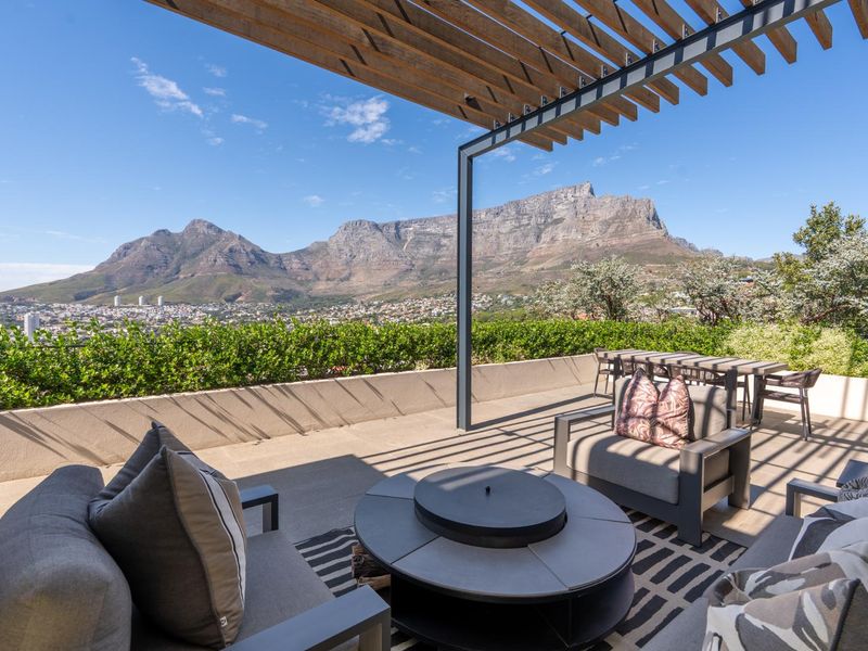 Exceptional Designer Home with Iconic Table Mountain Views - Photo 3
