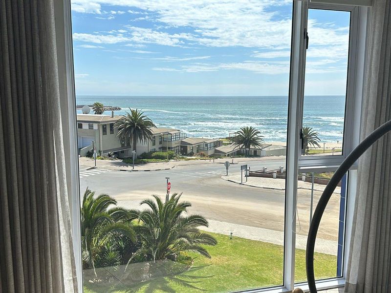 Furnished Penthouse - Rare Opportunity! - Photo 3