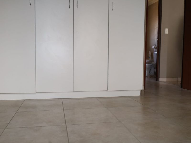 Two Bedroom Townhouse in Albermale - Photo 7