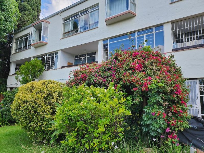 LOVELY 1 BED  / STUDIO APARTMENT IN ROSEBANK - Photo 1