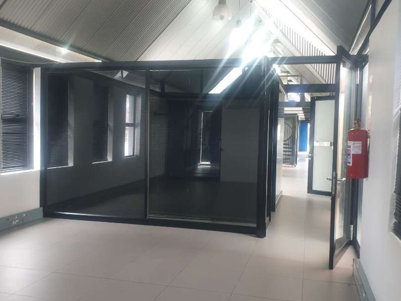 Offices to rent near Maerua Mall - very well located. - Photo 2