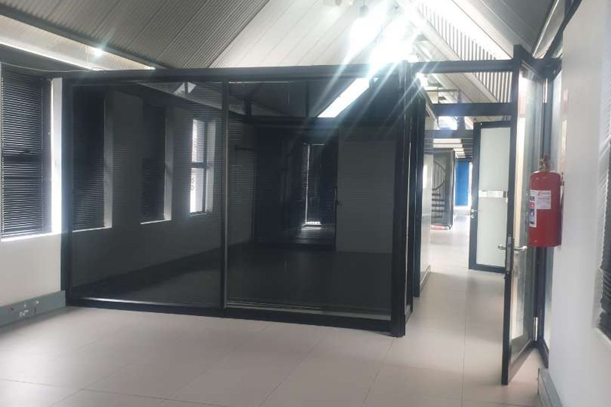 Offices to rent near Maerua Mall - very well located. - Photo 2