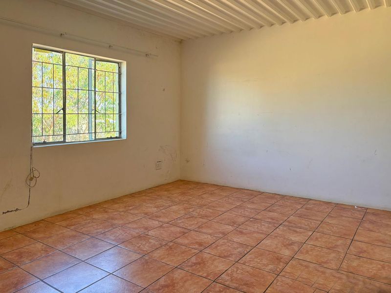 Outjo:  Modest small 2 Bedr home is for Sale - Photo 9