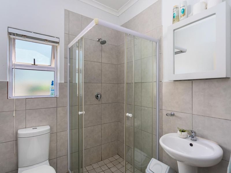 Marvelous 4 Bedroom Home For Sale In Mount Simon Estate - Photo 10