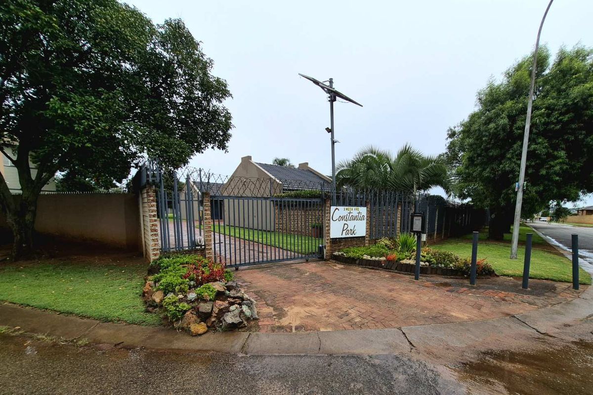 Secure living in the heart of Goedeburg! - Photo 2