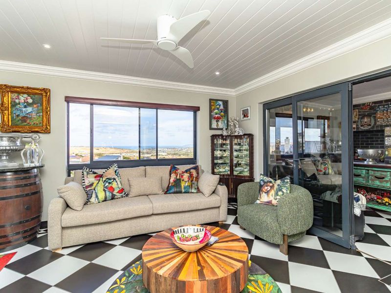 Coastal Elegance: Your Dream Home in Monte Christo - Photo 3