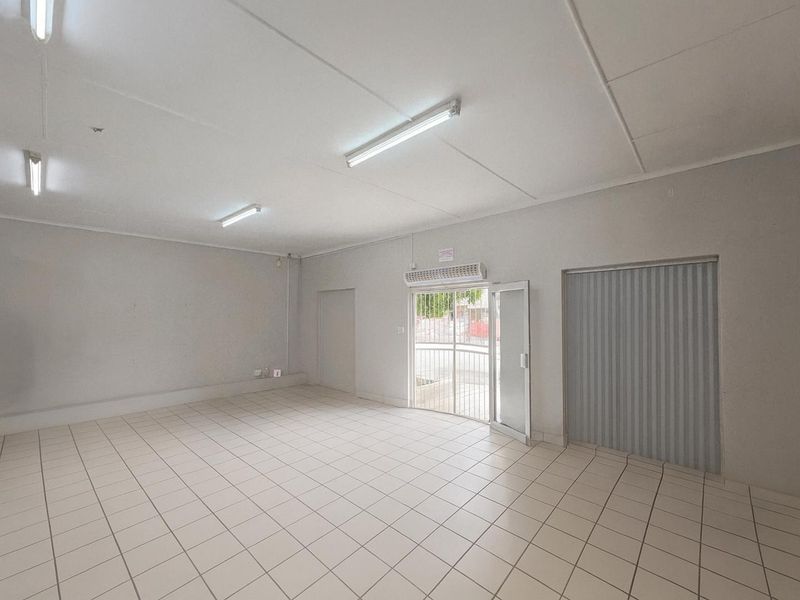 Prime Commercial Space to Rent – 76sqm | Ideal Location | Your Blank Canvas Awaits - Photo 2