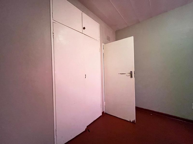 Affordablel 1st Floor Unit in Krugersdorp - Photo 4