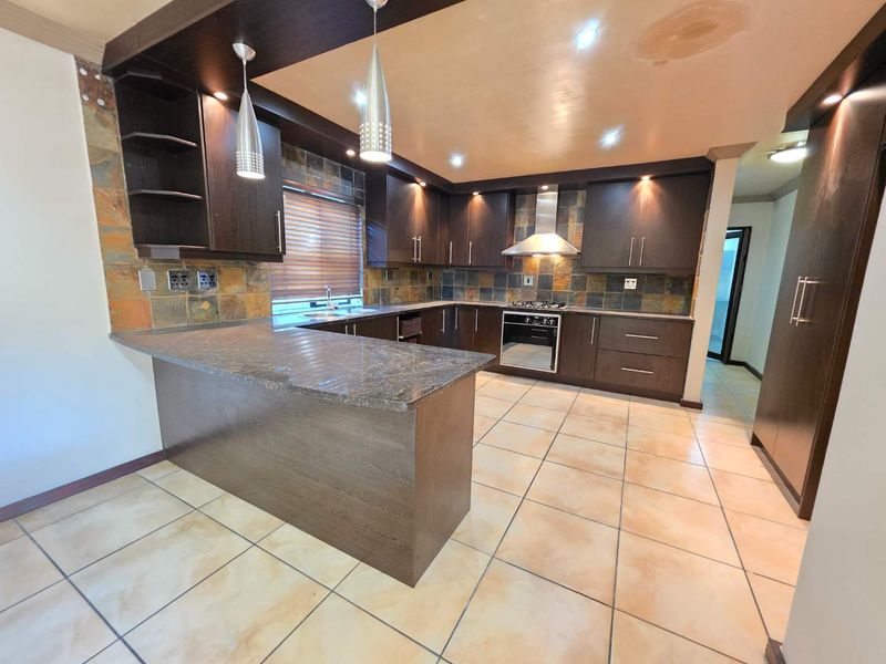 A Masterpiece in Sonkring – Where Family Living Meets Entertainer’s Luxury - Photo 9