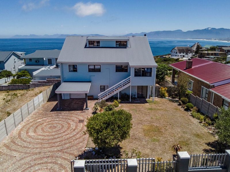 Holiday Living in De Kelders - Photo 2