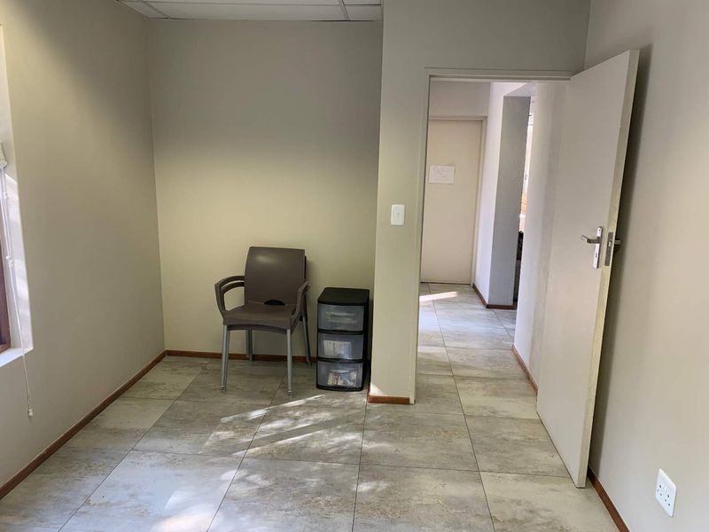 Rooms To Let in Rivonia Wellness & Healthcare Centre - Photo 10