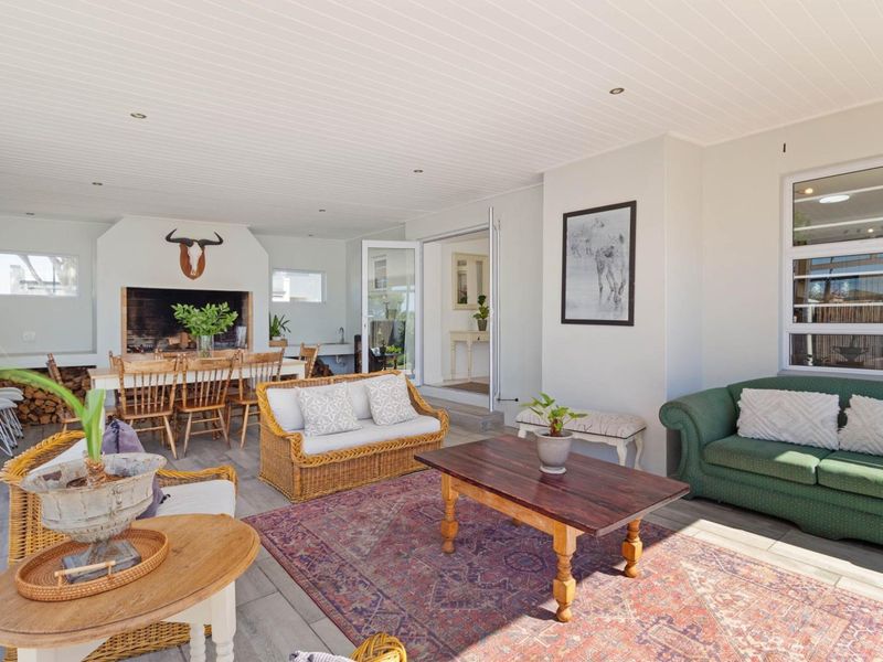 4 Bedroom Home in Arena North, Royal Ascot Estate - Photo 9