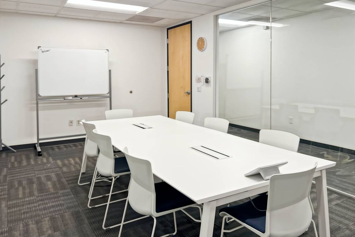 Serviced office space for 15 persons in HQ Thornhill Office Park - Photo 5