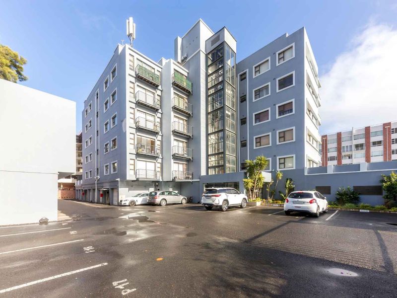 Exceptional Sea Point Opportunity Near the Promenade - Photo 2
