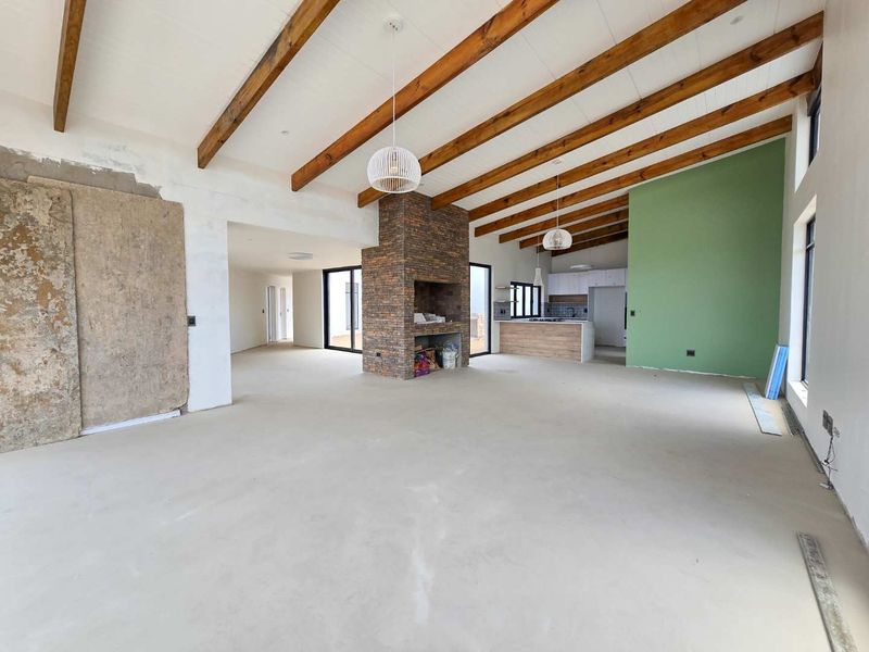 Embrace luxurious coastal living in Skulpiesbaai Estate. - Photo 2