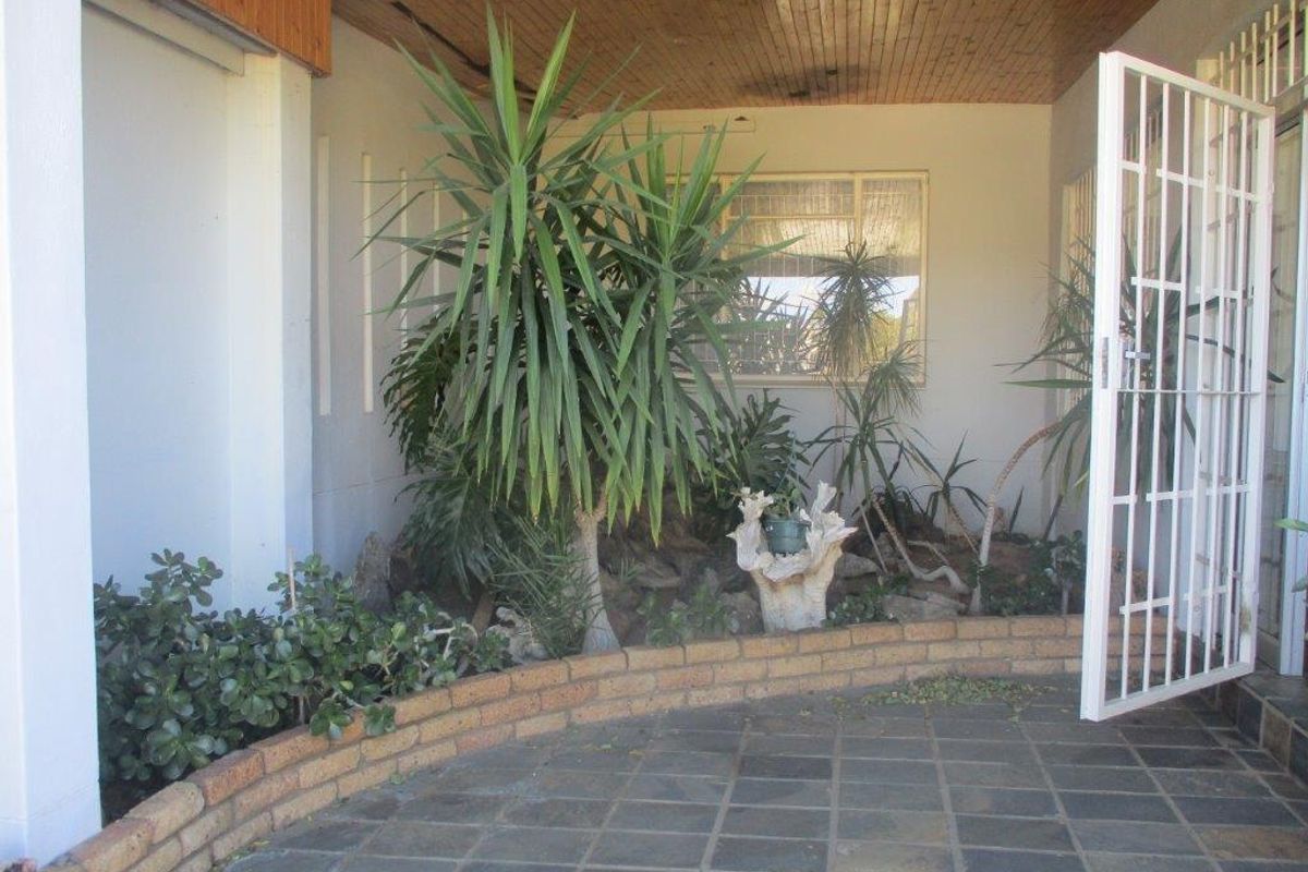 Huge property with dream views and flat - Photo 5