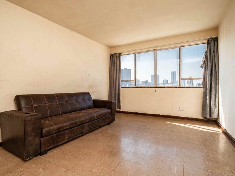 Affordable CBD Studio in an Iconic Durban Landmark – The Perfect Lock-Up-and-Go or Investment - Photo 9