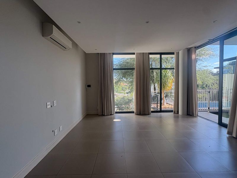 3 Bedroom Townhouse in upmarket complex - Photo 9