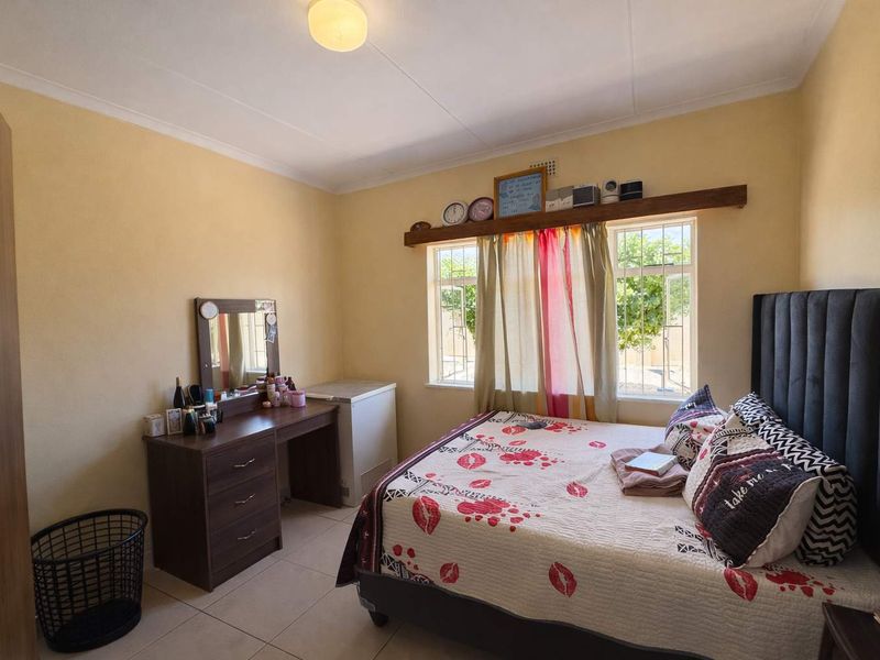 Windhoek North – Spacious 3 Bedroom Home with Flatlet Potential - Photo 7
