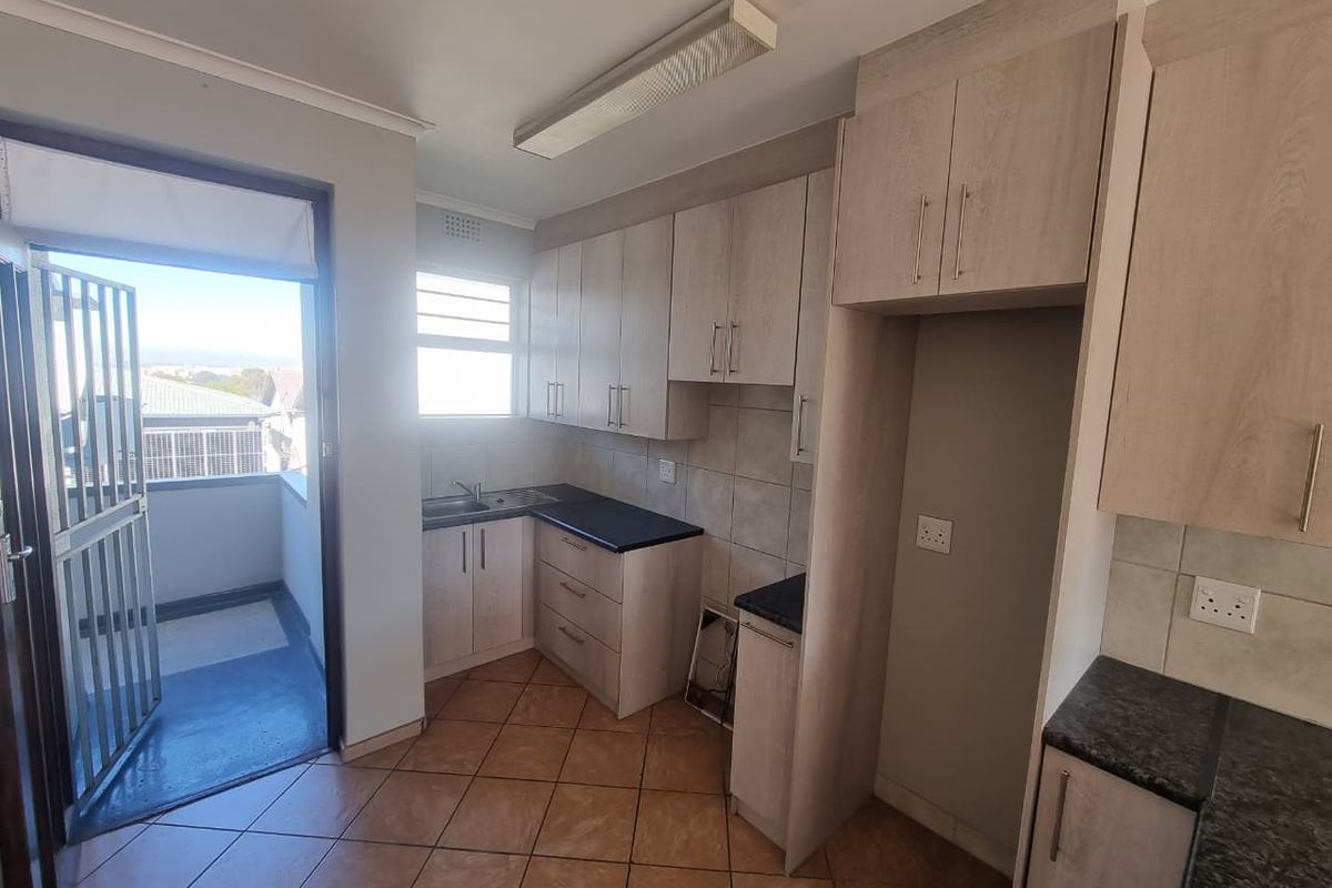 Bachelor Apartment for Rent in Boston, Belville - Photo 3