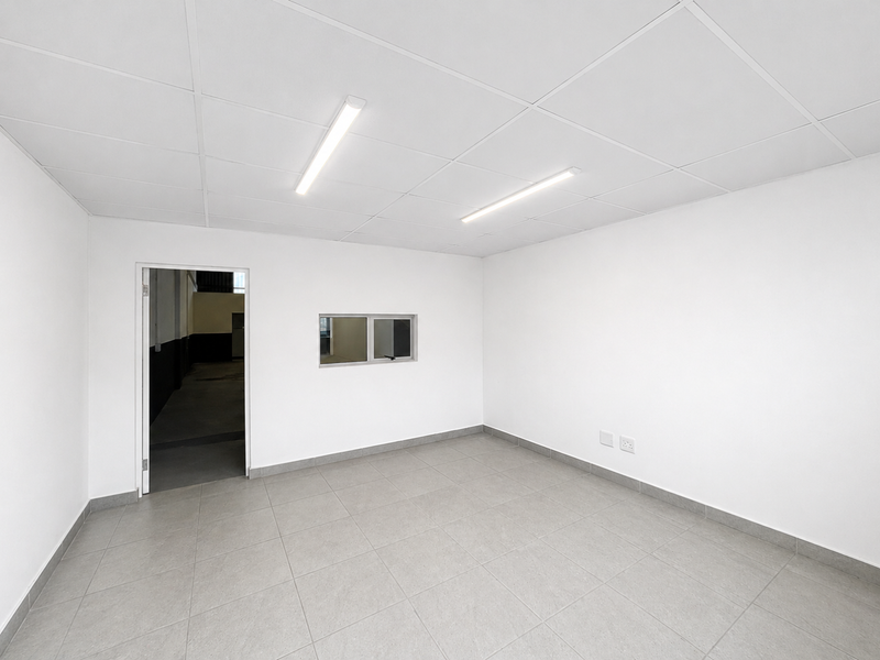 Spacious Industrial Unit with Roller Door Access - Photo 3