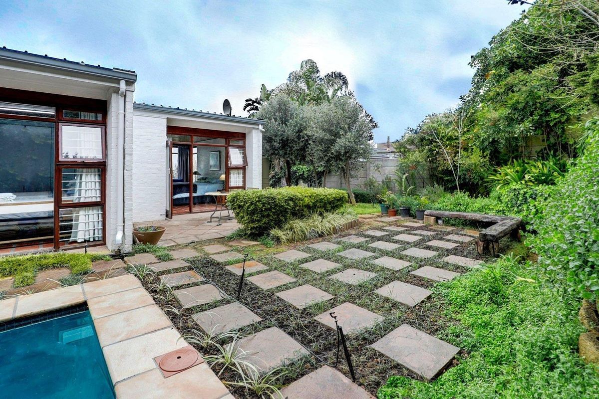 Surround yourself with character and style! - Photo 5