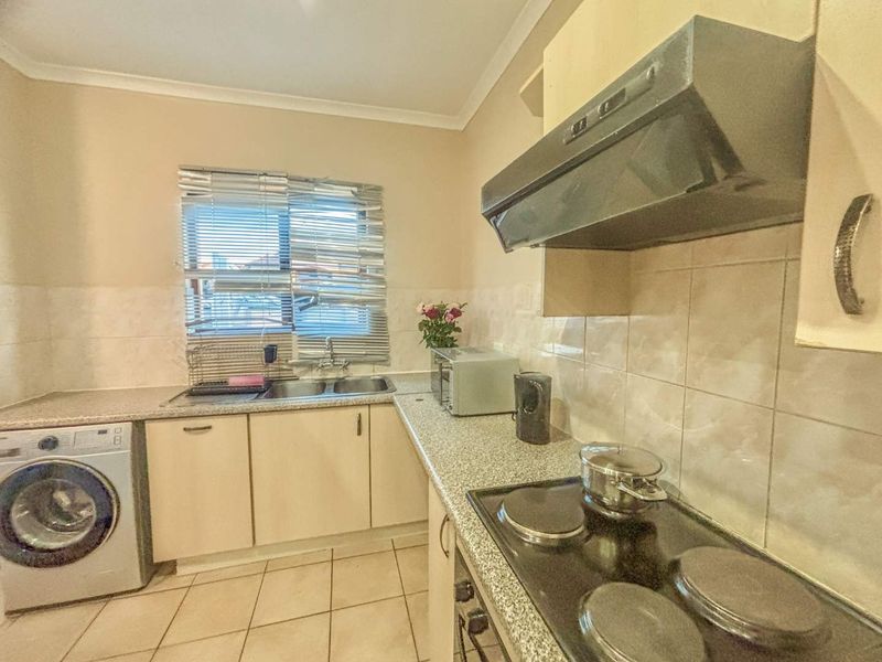 A Neat 3 Bed Townhouse for Rent in Halfway Gardens - Photo 8