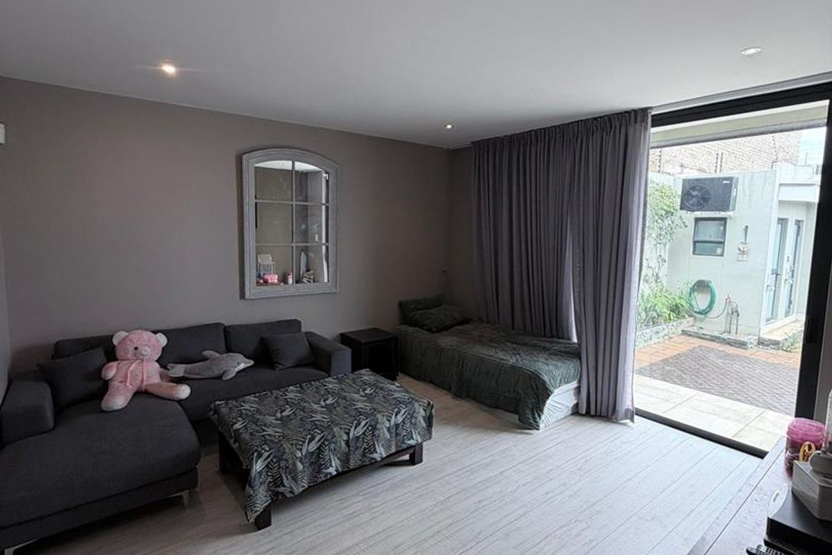 Kleine Kuppe- For Sale- N$7 800 000 - Photo 2