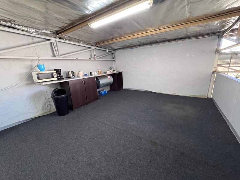 Workshop To Let In Northern Industrial - Photo 6